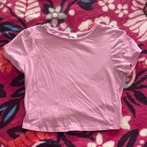 cute open back top! hot pink and super comfortable!🩷 message w any questions :)